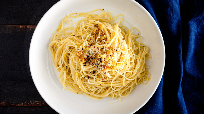 Angel hair pasta with garlic and parmesan 