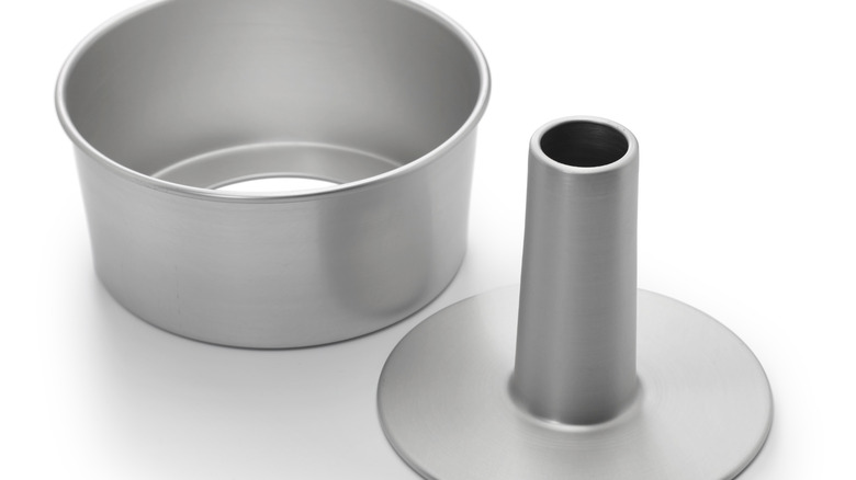 Two-piece tube cake pan