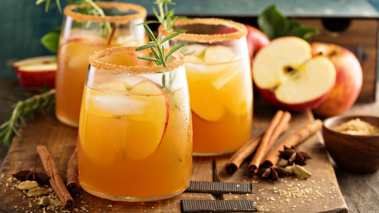 The Real Difference Between Apple Juice And Apple Cider   L Intro 1598929661 