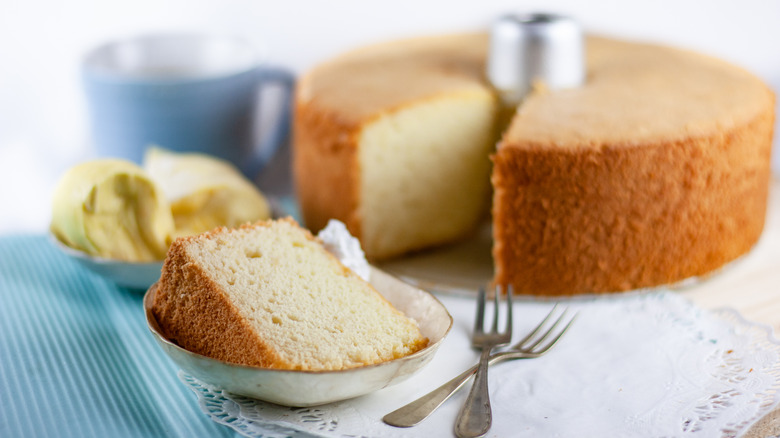 Chiffon cake