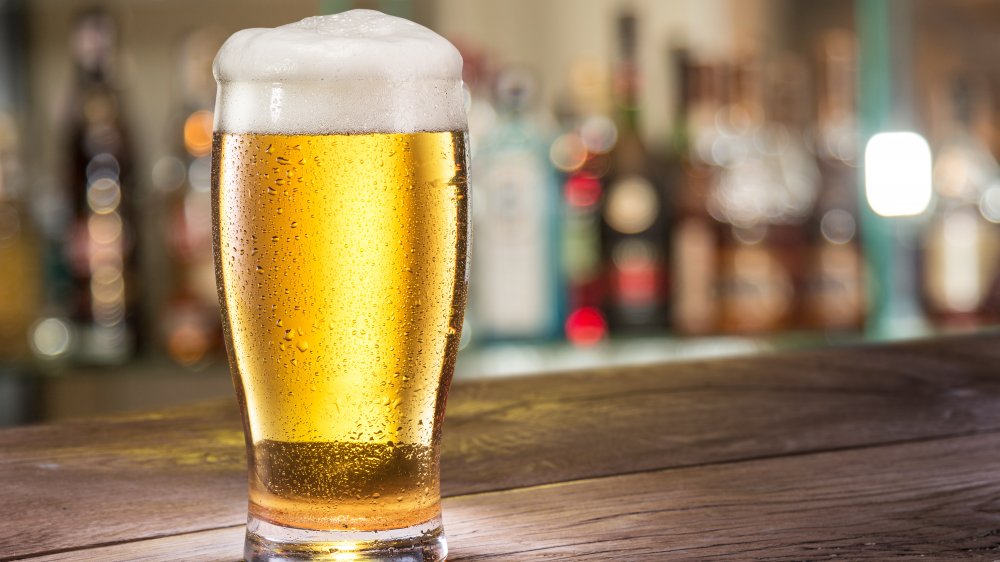 The Real Difference Between Regular Beer And Light Beer