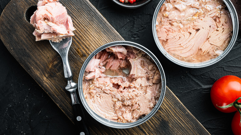 chunk tuna in bowl