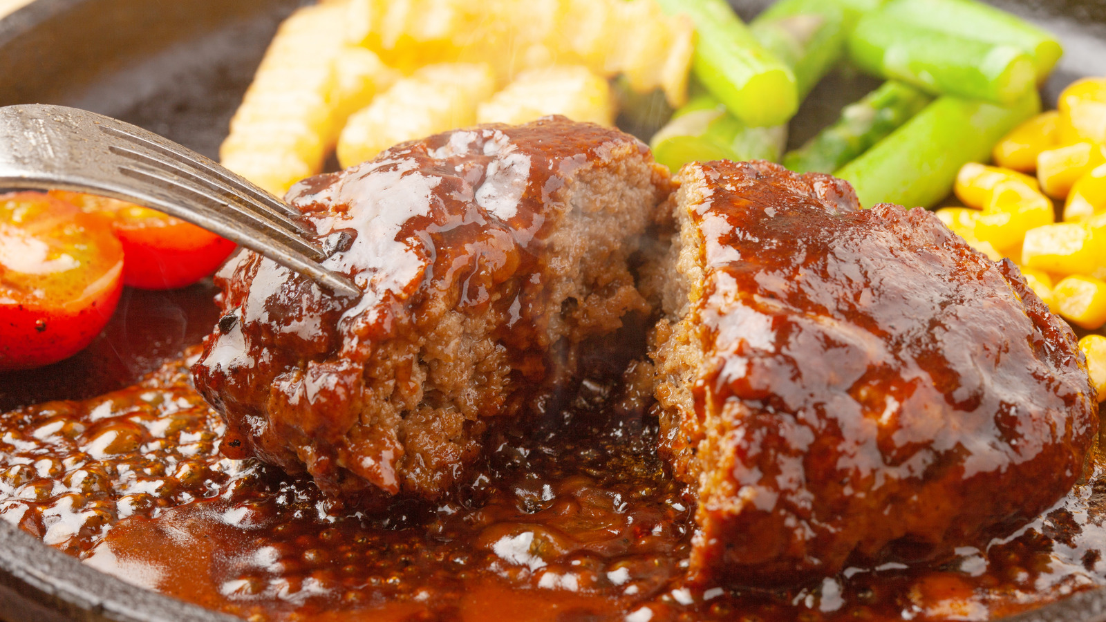 The Real Difference Between Swiss And Salisbury Steak