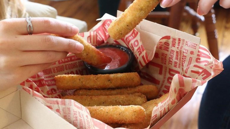 applebees cheesesticks