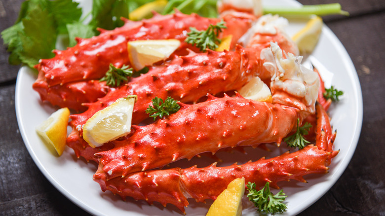 King crab legs with lemons