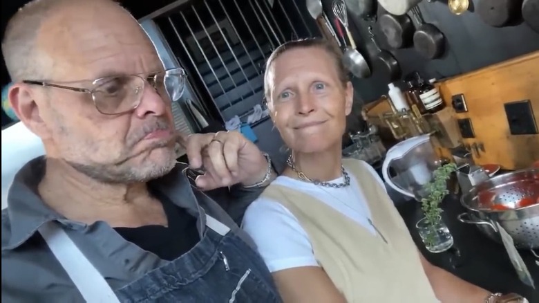 Alton Brown and Elizabeth Ingram on QQ