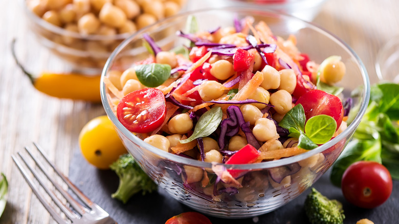 Vegetarian salad with tomatoes and chickpeas