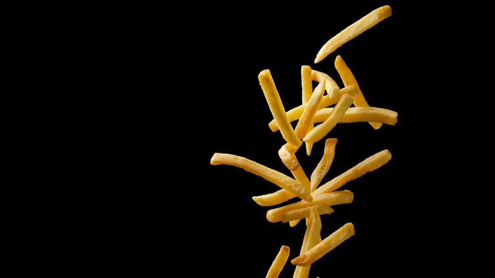 Dun... Dun... Dun-DAH... DUN-DAH-DAH-DAH! French fries flying through a black background to the tune of Thus Spake Zarathustra from 2001: A Space Odyssey