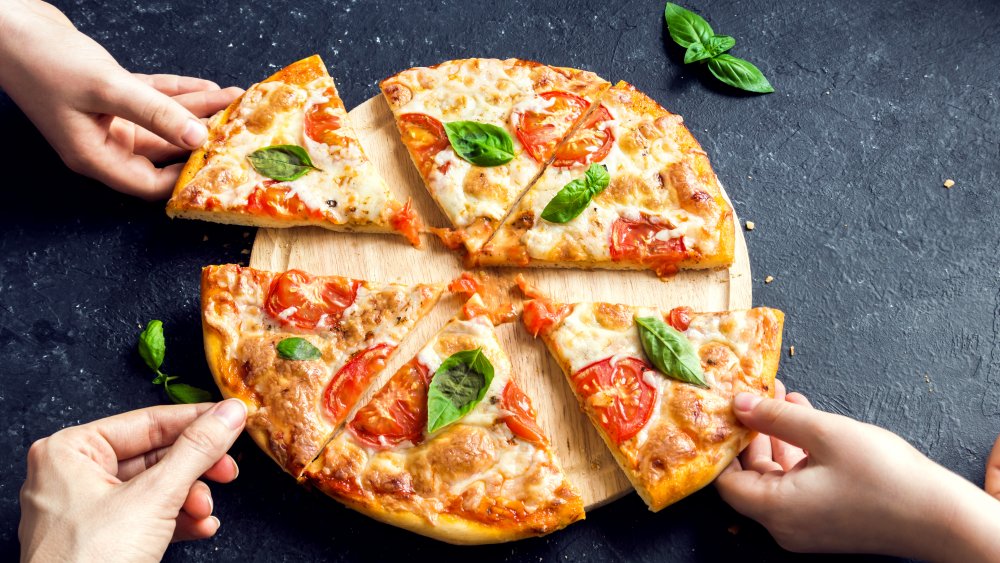 Shared Margherita Pizza 