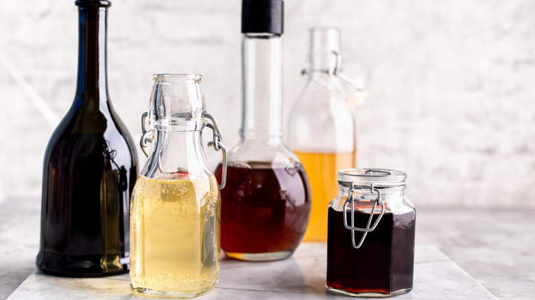 different types of vinegars