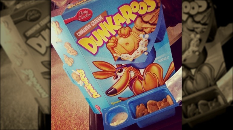 dunkaroos box