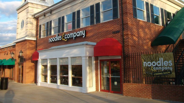 noodles and company restaurant