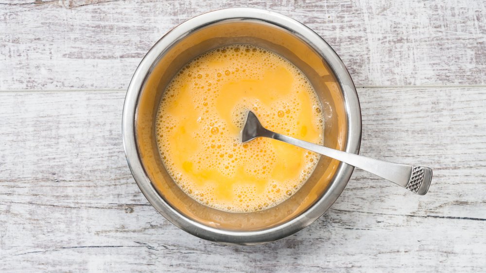 the-real-reason-you-should-add-orange-juice-to-your-scrambled-eggs