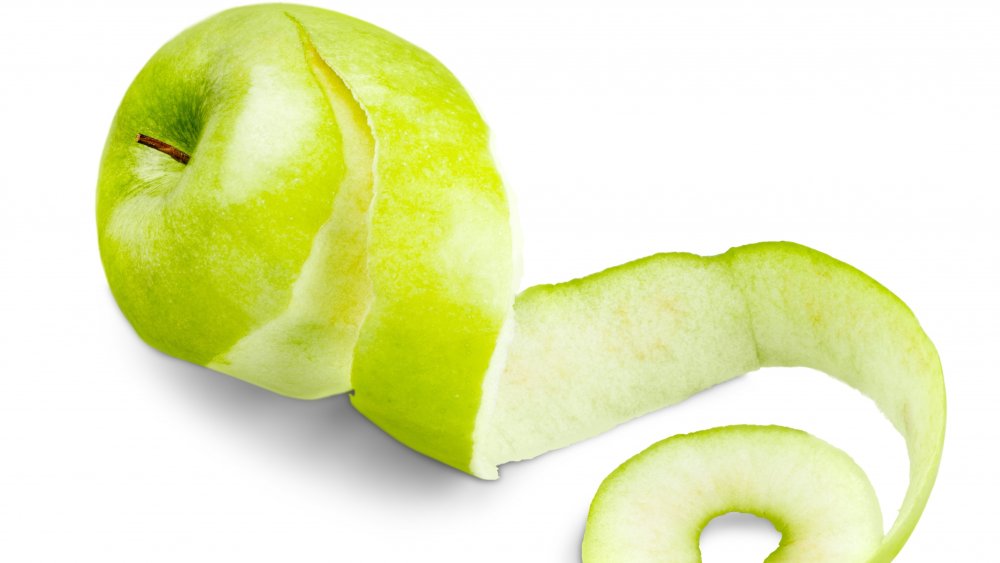 Apple peels nutrients