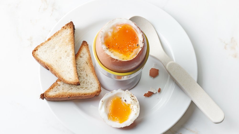Eat Eggs In Style! 5 Soft-Boiled Egg Holders To Opt For