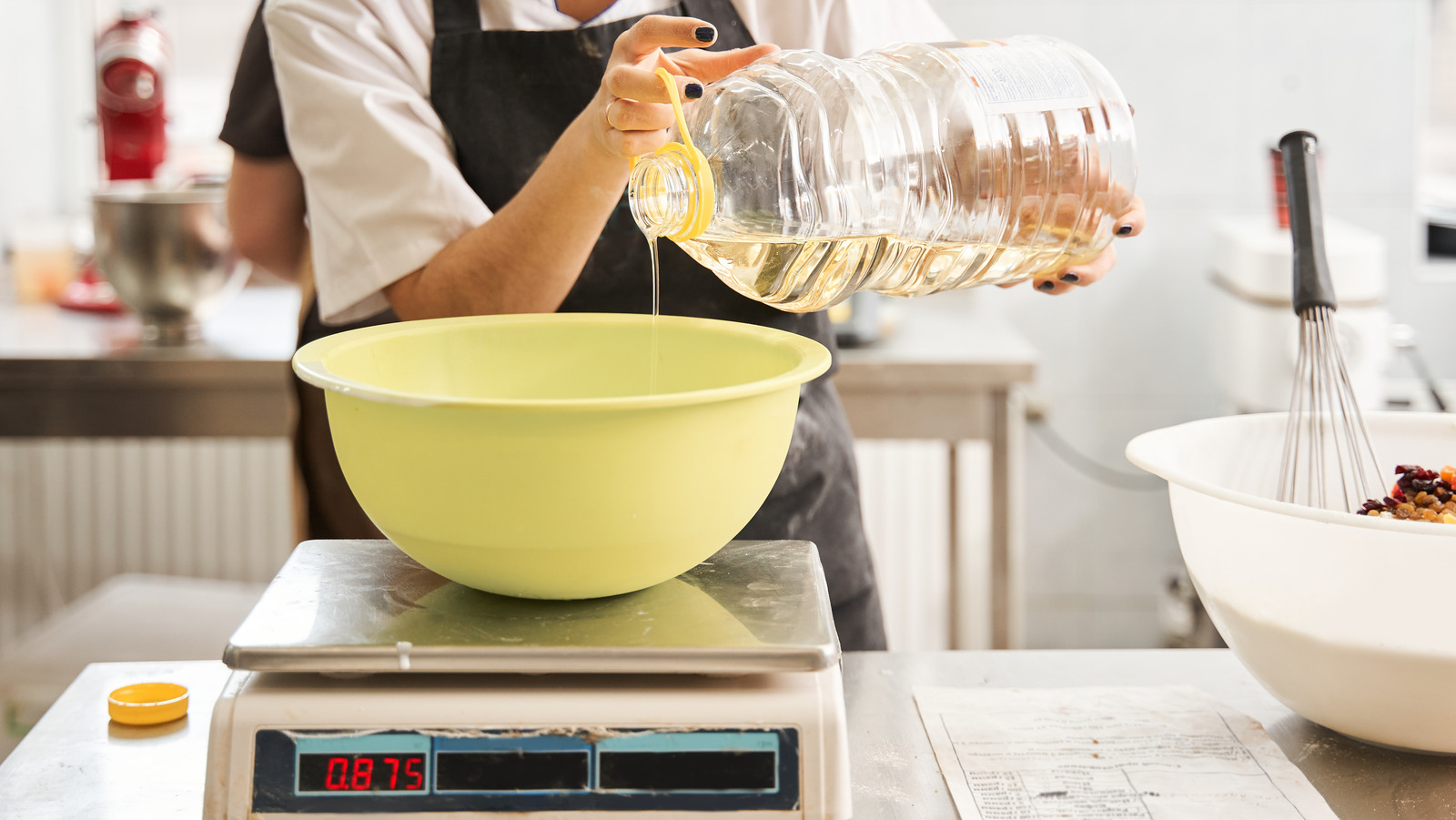 Weighing ingredients for baking - tips for beginners! » the practical  kitchen