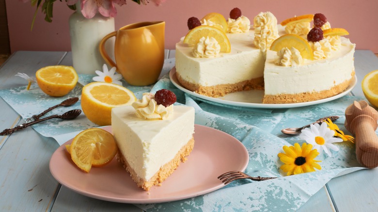 Lemon cheesecake platter