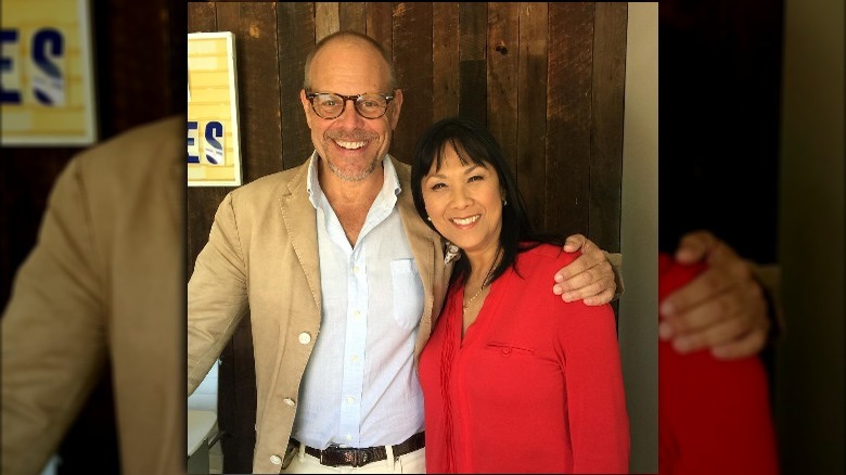 Alton Brown with Vickie Eng posing