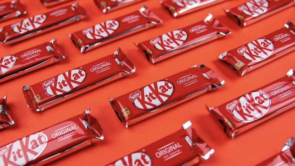 Kit Kats on a red background