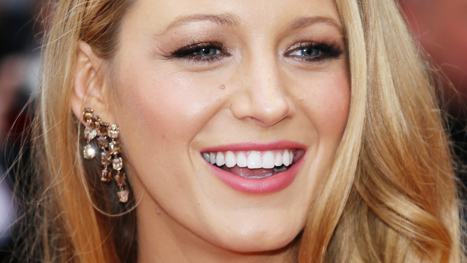 The Reason Blake Lively Doesnt Drink Alcohol