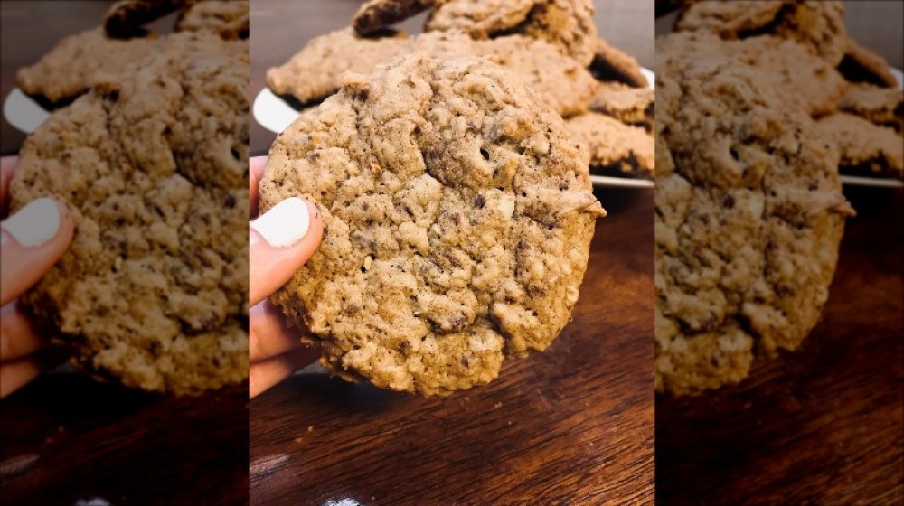 Fan displaying a DoubleTree cookie