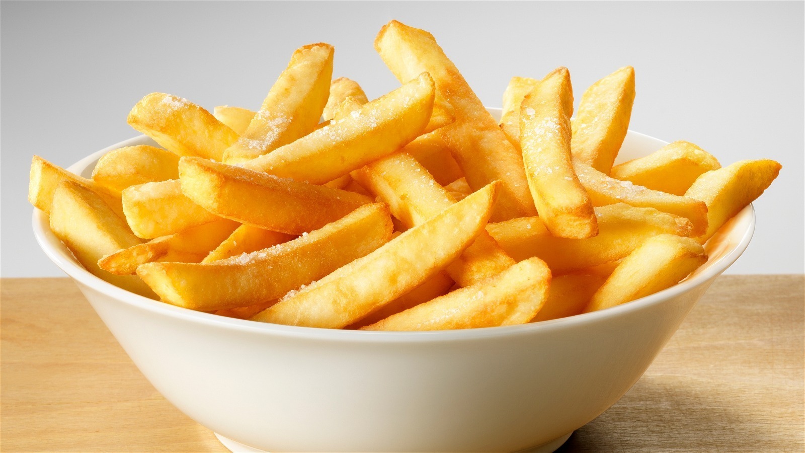 the-reason-french-fries-are-yellow-according-to-science