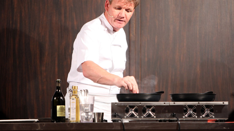 Ramsay doing cooking tutorial 