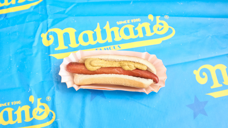 Nathan's famous logo 