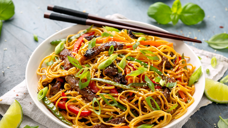 Japanese pan noodles with vegetables