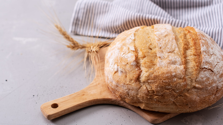 Bread on cutting board