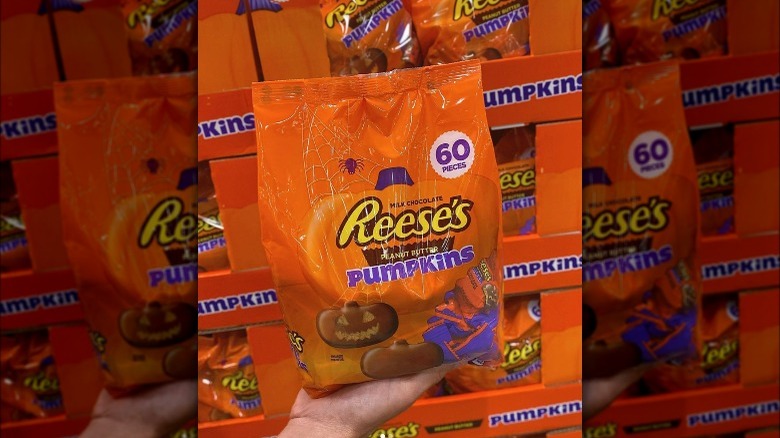 Reese's peanut butter cups pumpkin