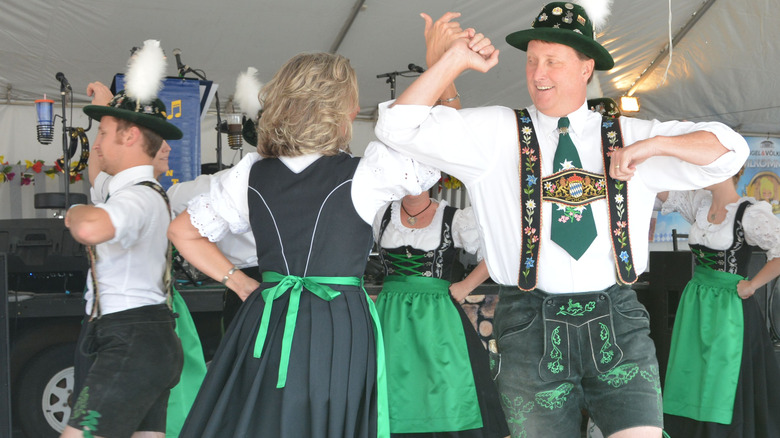 Dancers wearing traditional Bavarian costume