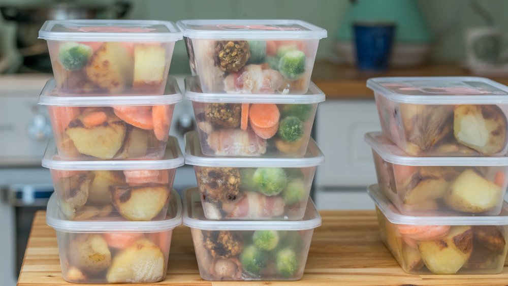 Food prepped meals in containers