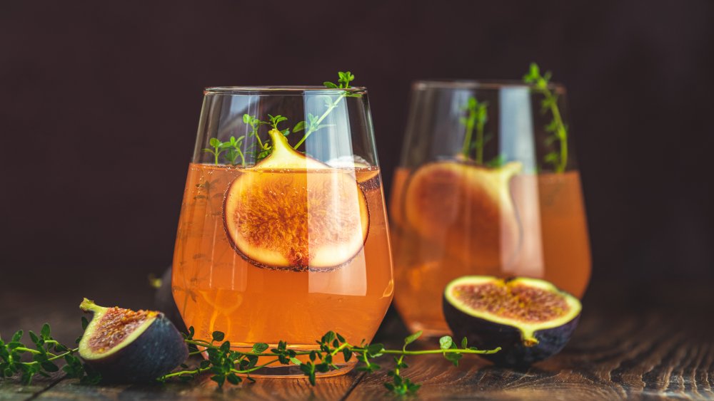 Fig and thyme cocktail