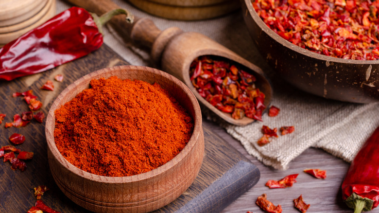 Paprika powder in bowl 