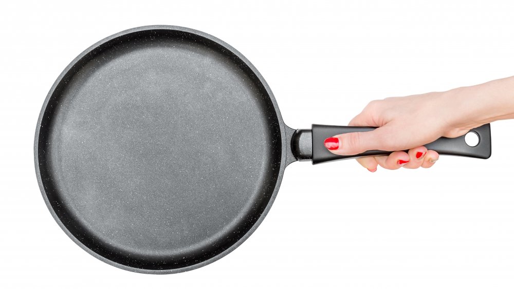 https://www.mashed.com/img/gallery/the-reason-your-nonstick-pans-stick/intro-1573168955.jpg