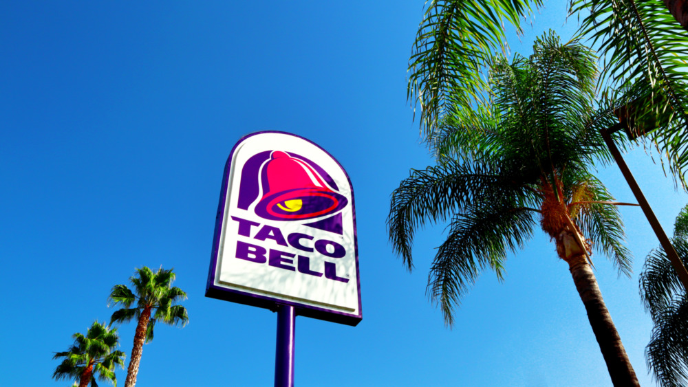 Taco Bell sign