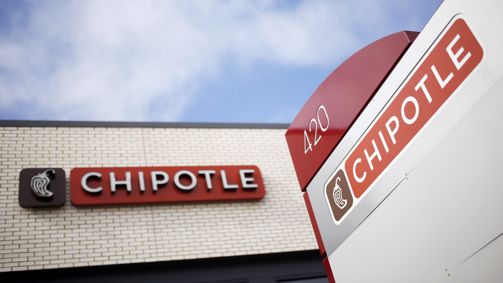 Chipotle restaurant Mexican fast casual