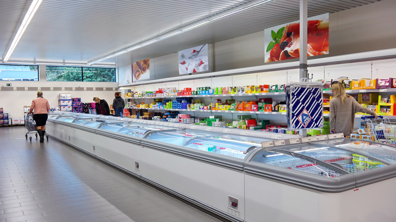 freezer aisle at Aldi