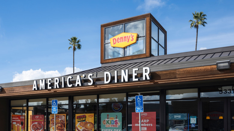 modern design for Denny's restaurant