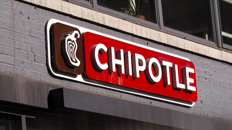 chipotle logo