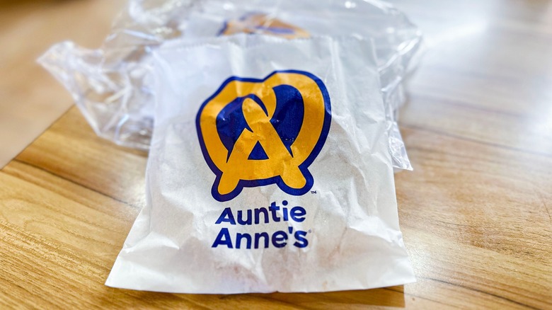 Auntie Anne's Pretzel bag