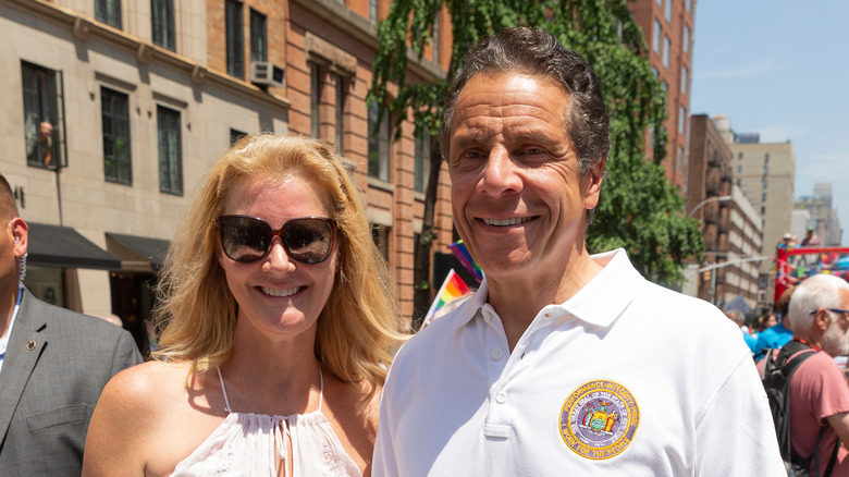 sandra lee and andrew cuomo smiling