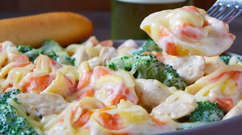 chicken broccoli cheese tortelloni