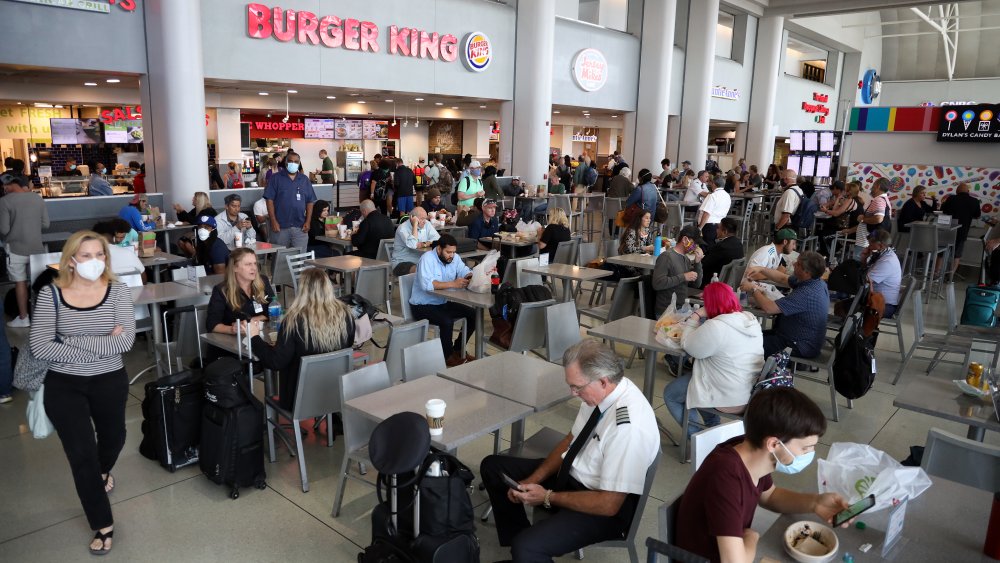 airport food court