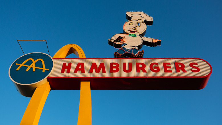 The word "Hamburgers" written in red letters