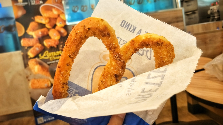 Auntie Anne's pretzel