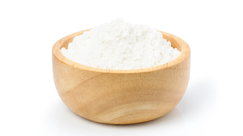 Ground masa in a wooden bowl