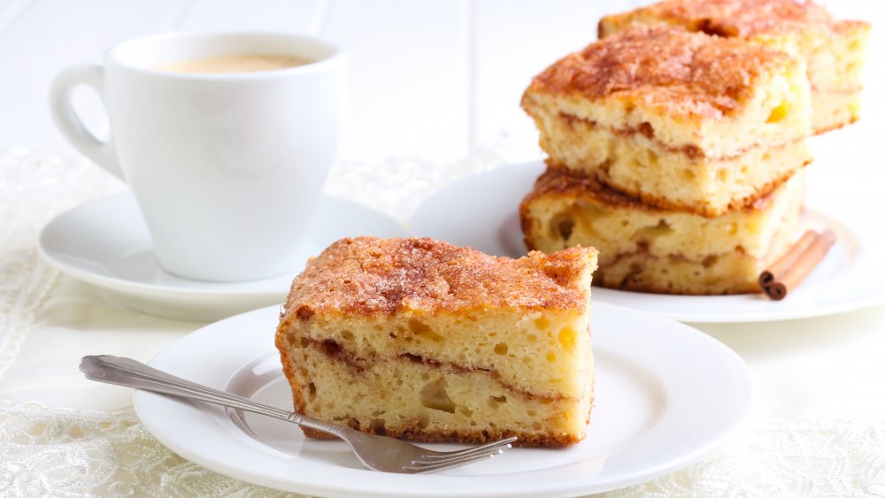 Sour cream coffee cake