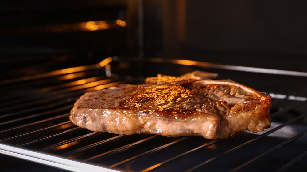 https://www.mashed.com/img/gallery/the-secret-to-cooking-a-perfect-steak-in-the-oven/intro-1591023472.jpg